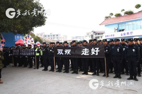 新疆:新疆兵团第四师六十四团:又是一年新春近 农资年货早备好“beat365亚洲体育官方网站”(图3) beat365官网