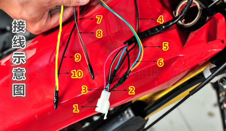 红色毛衣搭配什么裤子和鞋子悦目:beat365亚洲体育官方网站(图4) beat365官网