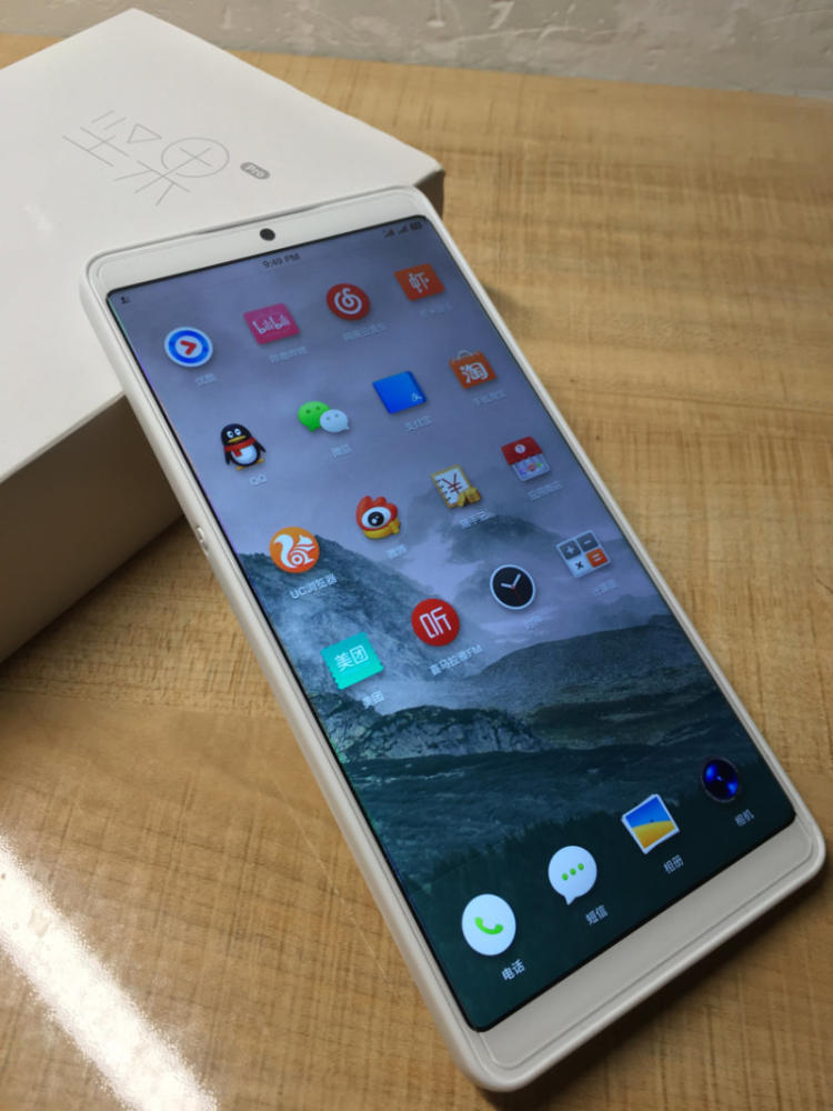 红色毛衣搭配什么裤子和鞋子悦目:beat365亚洲体育官方网站(图7) beat365亚洲体育官方网站