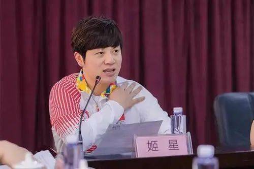 
LPL牌面！阿布登上央视 说亚运会荣誉感最强 对厂长这样评价_beat365亚洲体育官方网站(图3)