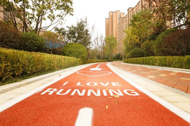 beat365亚洲体育官方网站_农民购放心农资备春耕(图1) beat365亚洲体育官方网站