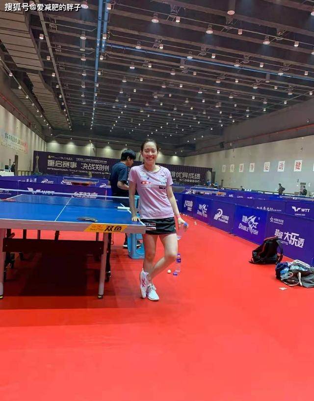 
石川佳纯与妹妹转战郑州 妹妹见人就鞠躬 日本人都这么有礼貌吗|beat365亚洲体育官方网站(图4)