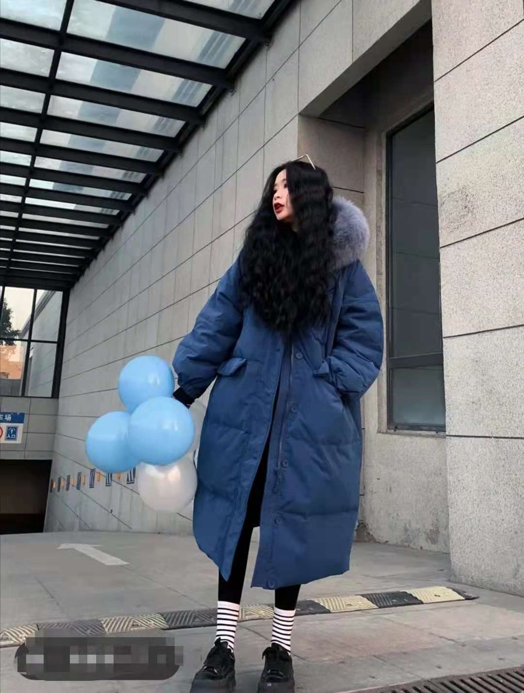 
女长款羽绒服搭配什么裤子悦目【beat·365】(图5)